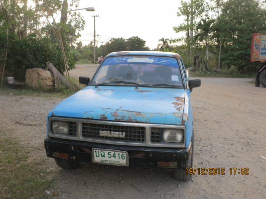 ขาย ISUZU   KB  2200 เครื่องดี  แชดซีสวย กระบะสแตนเลส  ราคาถูกๆ