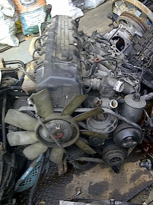 ขาย..เครื่องยนต์เบนซ์ 300E 6สูบพร้อมเกียร์ออโต้