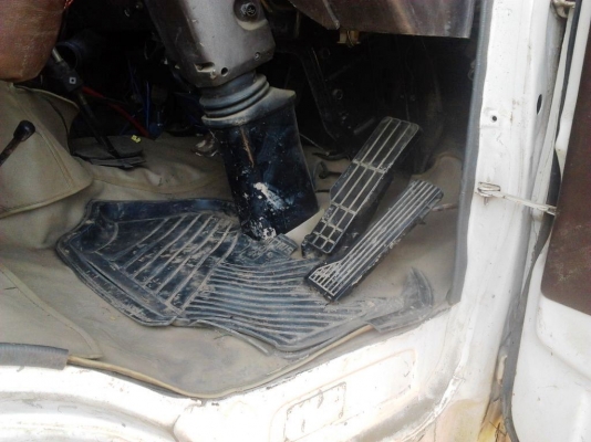 ขายรถ 10 ล้อ 2 เพลา กระบะเหล็กดั้มดิน HINO KT725 วางเครื่อง.HO7C ( 185 แรง) เบรกทิฟฟี่ Profia เกียร์สั้น แซทซีสวยทั้งเส้น