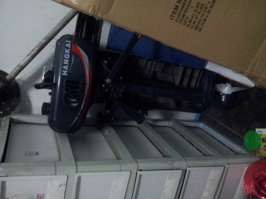 ขายเรือยางขนาดนั่ง4คนพร้อมเครื่อง