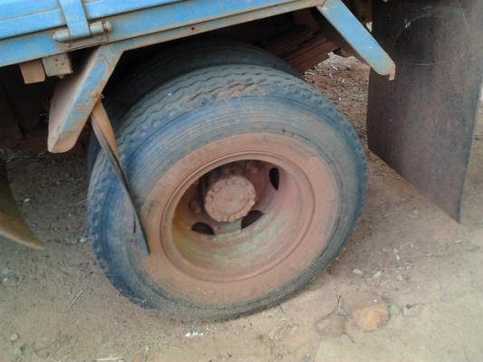 **ปรับราคา รับปีใหม่ !!!ขาย 6ล้อ ISUZU 115 ห้างแท้ หูช้าง ปี32/89 แบบรุ่นNPR59L5U เครื่อง4BD1 115 แรง แห้งๆ ไม่ไอไม่เยิ้ม เกียร์เดิม/เกียร์ยาว คัสซี46xxx  คัสซีสวย ช่วงล่างใหญ่ หน้า 6น็อตแล้ว เฟืองท้ายFUSO รอบช้า ยาง8.25ขอบ16 ดี6เส้น กระบะ4.30ม.คอกไม้สูง