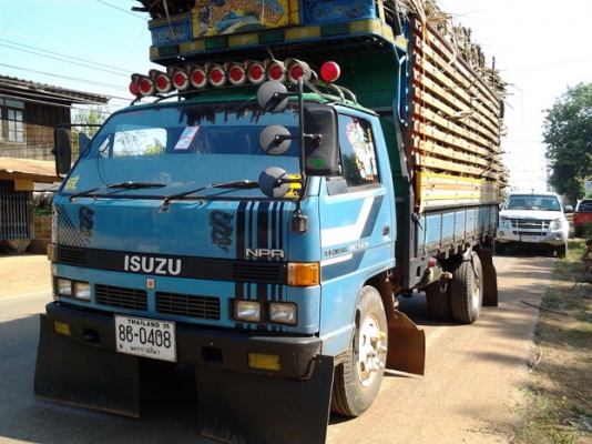 ขาย 6ล้อ ISUZU 115 ห้างแท้ หูช้าง ปี32/89 แบบรุ่นNPR59L5U เครื่อง4BD1 115 แรง แห้งๆ ไม่ไอไม่เยิ้ม  เกียร์สาย/เกียร์สั้น เกียร์Rocky คัสซี710xxx คัสซีสวย ช่วงล่างใหญ่ หน้า 6น็อตแล้ว เฟืองท้ายF ยาง8.25ขอบ16 สวย6เส้น กระบะ4.30ม.คอกไม้สูง .สวยมาก ไม่ผุ ***ขาย