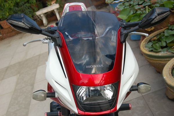 ขาย CB400 TEC3 SUPER BOL D'OR 2006 ทะเบียน ภาษี พรบ ไม่ขาดต่อ เดิมๆเครื่องสดสวยๆ