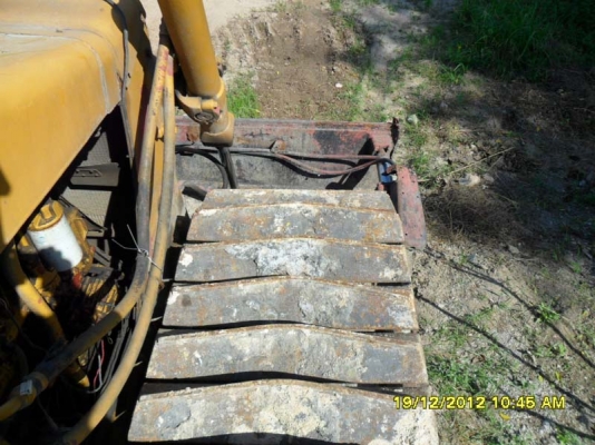 Catterpillar D4E หัวฉีดไดเร็ค ใบตีนเป็นเต็มทุกใบโซ่หนา