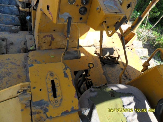 Catterpillar D4E หัวฉีดไดเร็ค ใบตีนเป็นเต็มทุกใบโซ่หนา