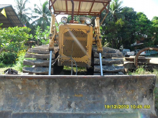 Catterpillar D4E หัวฉีดไดเร็ค ใบตีนเป็นเต็มทุกใบโซ่หนา