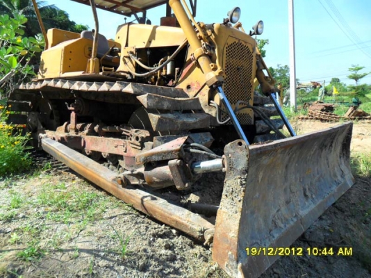 Catterpillar D4E หัวฉีดไดเร็ค ใบตีนเป็นเต็มทุกใบโซ่หนา