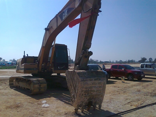 ขายด่วน!..รถแบคโฮ CAT 320 B ใหม่ สวยแน่น สีเดิมๆ มีเล่มทะเบียนครบ พร้อมใช้งาน.