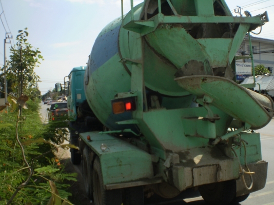 รถโม่ปูน ยี่ห้อ NISSAN รถโม่ปูน ยี่ห้อ NISSAN