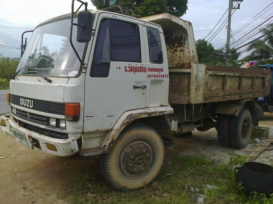 อีซูซุร็อคกีั 165แรง ดั้ม3.80ม.ยาง900-20 รถเดิมๆทั้งคัน สภาพดี อีซูซุร็อคกีั 165แรง ดั้ม3.80ม.ยาง900-20 รถเดิมๆทั้งคัน สภาพดี