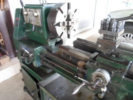 เครื่องกลึง 5 ฟุต 3 เพลา เกียร์บล็อก ขาย 65,000 ด่วน เครื่องกลึง 5 ฟุต 3 เพลา เกียร์บล็อก ขาย 65,000 ด่วน