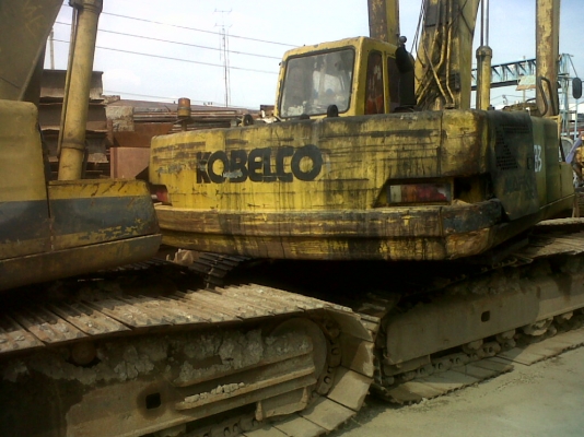 ขายยกชุด 4 คัน KOBELCO 200*3 LC ขายยกชุด 4 คัน KOBELCO 200*3 LC