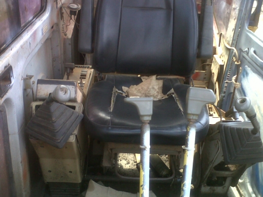 ขายยกชุด 4 คัน KOBELCO 200*3 LC ขายยกชุด 4 คัน KOBELCO 200*3 LC