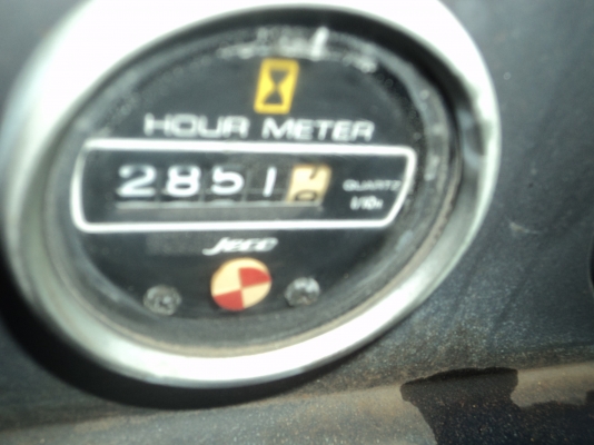 ขายด่วน KOMATSU D20P-6  เก่าญี่ปุ่นแท้ๆ ยังไม่เคยใช้งานในไทย  สภาพสวย  เครื่องดี ช่วงล่างเต็ม ใช้งานมาแค่ 2800 ชม.กว่า