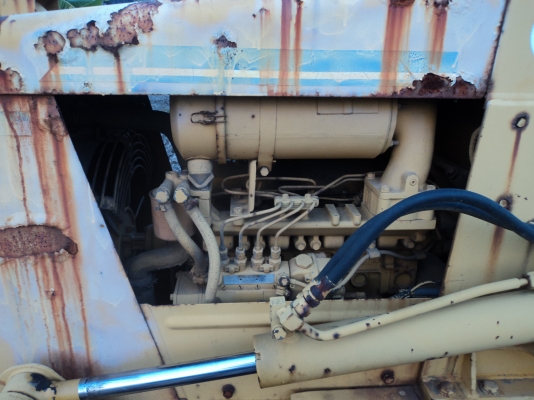 ขายด่วน KOMATSU D20P-6  เก่าญี่ปุ่นแท้ๆ ยังไม่เคยใช้งานในไทย  สภาพสวย  เครื่องดี ช่วงล่างเต็ม ใช้งานมาแค่ 2800 ชม.กว่า