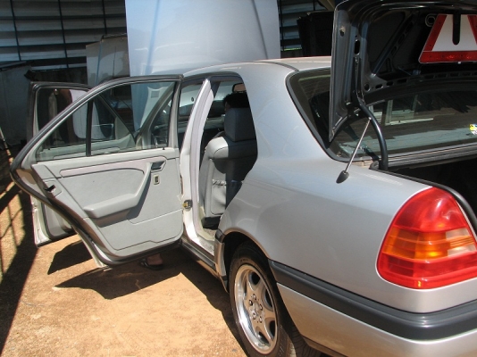 BENZ C200 ES โฉมW202 ปี1994 /AUTO รถนายแพทย์สภาพสวยมากไม่ค่อยได้ใช้ BENZ C200 ES โฉมW202 ปี1994 /AUTO รถนายแพทย์สภาพสวยมากไม่ค่อยได้ใช้