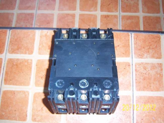 ขายเบรคเกอร์ 3 สาย 50 AMP