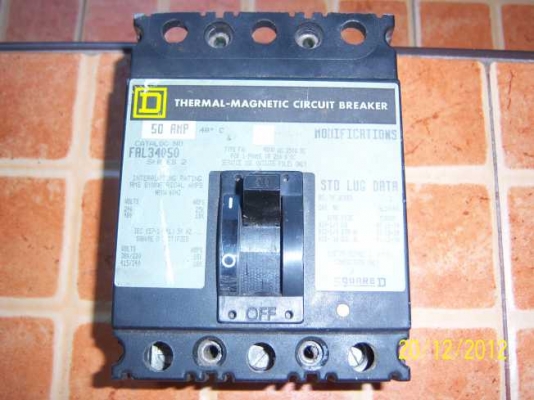 ขายเบรคเกอร์ 3 สาย 50 AMP
