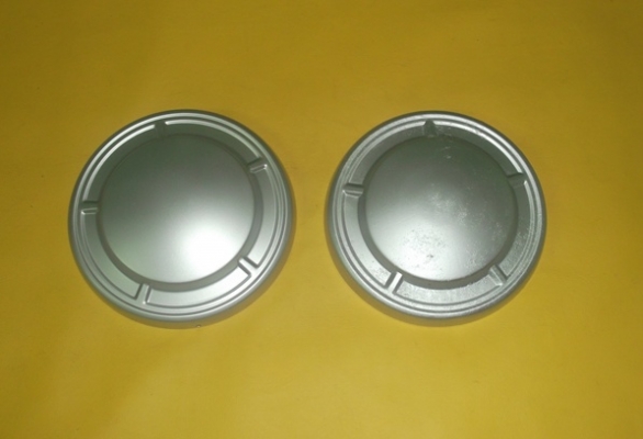 ขายแล้วคับ ส่งอุบลราชธานีคับ  ขายฝาตบ TOYOTA  RN10   สนจัยชมก่อนได้คับ