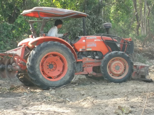 ขายรถไถสภาพดีพร้อมใช้ ขายรถไถสภาพดีพร้อมใช้