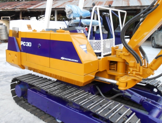 ขายรถขุด KOMUTSU PC 30-6  เก่านอกแท้ ปรับสภาพแล้วพร้อมใช้งาน