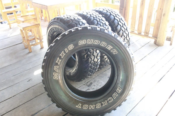 ขายยาง MUD MAXXIS 265/75/16   1ชุดMUD MAXXIS 245/75/16 1ชุด     2ชุด   18000   บ