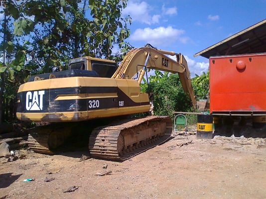 ขายด่วน!..รถแบคโฮ CAT 312 V1 ใหม่ สภาพสวยมาทั้งคัน มีแอร์เย็นฉ่ำ มีเล่มทะเบียนครบ.