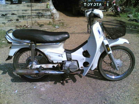 ขายดรีมคุรุสภา(ขาว)เล่มทะเบียนพร้อมชุดโอนเครื่องดีอะไหร่ครบสมบูรณ์ ขาย 11500 บาท