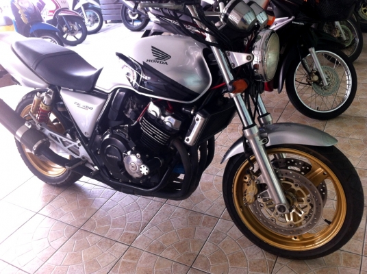 ขาย CB400 ปี98 เวอชั่นS อินวอยแท้ๆ สภาพสวยๆ ราคา79000บาท ด่วนๆๆ