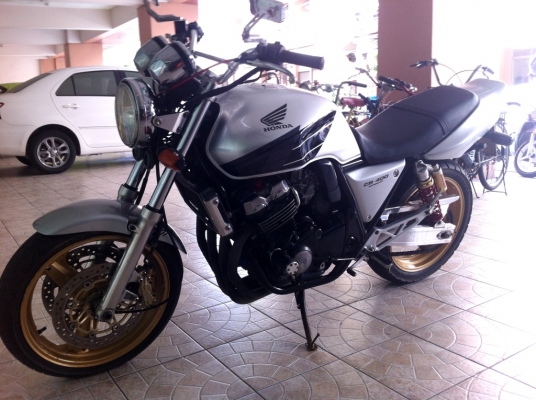ขาย CB400 ปี98 เวอชั่นS อินวอยแท้ๆ สภาพสวยๆ ราคา79000บาท ด่วนๆๆ