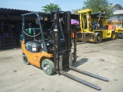 Forklift TOYOTA 7FG10  เครื่องยนต์เบนซิน 5K  2 ระบบ น้ำมัน+LPGเกียร์ครัชท์  ยกสูง 3.0 เมตร