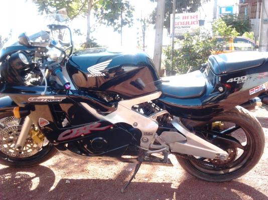ฝากขาย cbr400 ปี89 สภาพสวย ทำสีใหม่ เครื่องดี ราคาถูก ฝากขาย cbr400 ปี89 สภาพสวย ทำสีใหม่ เครื่องดี ราคาถูก
