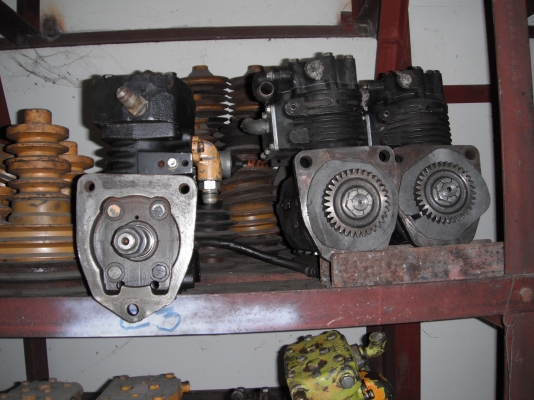 ปั๊มลมรถตักล้อยาง