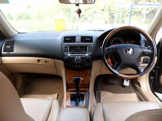 Honda Accord 3.0 V6 ปี 2004 สีดำ