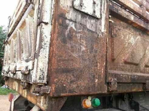 ขายห่างพ่วงดั๊ม สามมิต  2  เพลา  ปี 46   สนใจติดต่อ 081 - 6079515