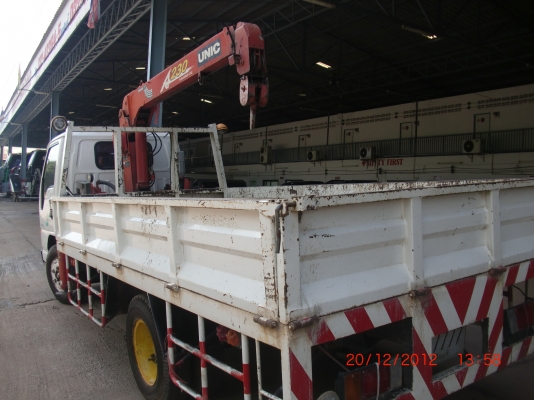 อีซูซุNKR 110 หัวการ์ตูนแท้ห้างพร้อมเครน 2.5 ตัน อีซูซุNKR 110 หัวการ์ตูนแท้ห้างพร้อมเครน 2.5 ตัน