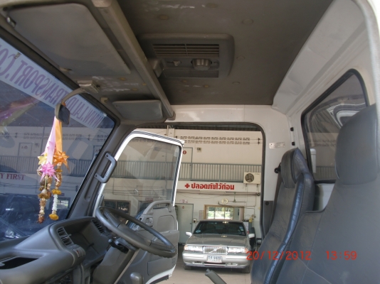 อีซูซุNKR 110 หัวการ์ตูนแท้ห้างพร้อมเครน 2.5 ตัน อีซูซุNKR 110 หัวการ์ตูนแท้ห้างพร้อมเครน 2.5 ตัน