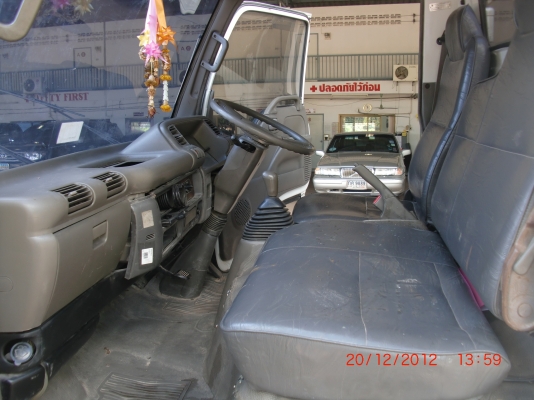 อีซูซุNKR 110 หัวการ์ตูนแท้ห้างพร้อมเครน 2.5 ตัน อีซูซุNKR 110 หัวการ์ตูนแท้ห้างพร้อมเครน 2.5 ตัน