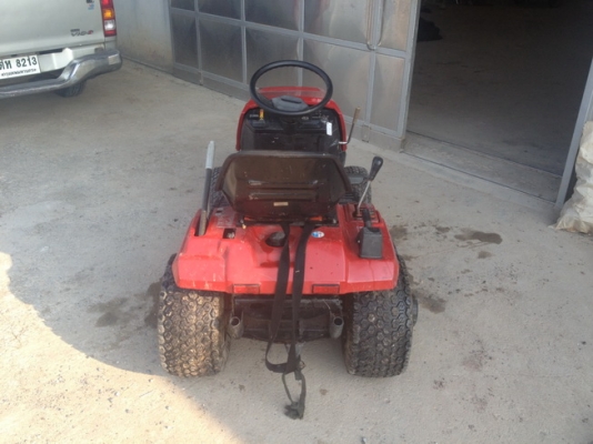 ขาย รถตัดหญ้า นั่งขับ มือสอง honda 3813 2สูบหม้อน้ำ สภาพสวยมาก ใช้ดี เจ้าของขายเอง หาใหม่แบบนี้ไม่มีอีกแล้ว