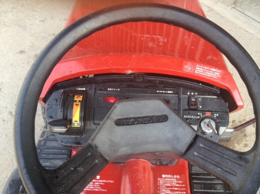 ขาย รถตัดหญ้า นั่งขับ มือสอง honda 3813 2สูบหม้อน้ำ สภาพสวยมาก ใช้ดี เจ้าของขายเอง หาใหม่แบบนี้ไม่มีอีกแล้ว