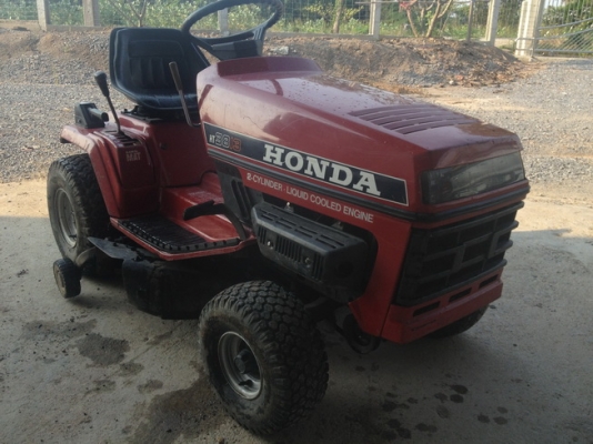 ขาย รถตัดหญ้า นั่งขับ มือสอง honda 3813 2สูบหม้อน้ำ สภาพสวยมาก ใช้ดี เจ้าของขายเอง หาใหม่แบบนี้ไม่มีอีกแล้ว