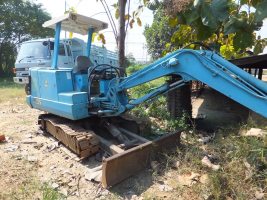 KOBELCO H35 เก่านอกซื้อมาใช้งานก่อสร้างงานเดียวขุดหลุมวางท่อ KOBELCO H35 เก่านอกซื้อมาใช้งานก่อสร้างงานเดียวขุดหลุมวางท่อ