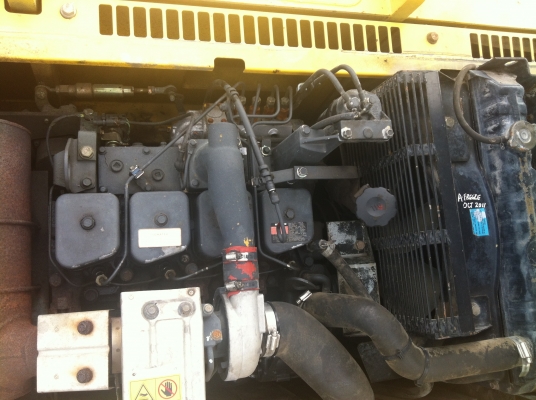 ขาย รถแบคโฮ KOMATSU PC130-6K นำเข้าจากญี่ปุ่น รถปี2003 ไฟฟ้าเต็ม ทำงาน5000ชั่วโมง ติดต่อ 081-2990958