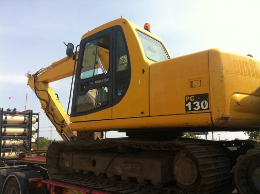ขาย รถแบคโฮ KOMATSU PC130-6K นำเข้าจากญี่ปุ่น รถปี2003 ไฟฟ้าเต็ม ทำงาน5000ชั่วโมง ติดต่อ 081-2990958 ขาย รถแบคโฮ KOMATSU PC130-6K นำเข้าจากญี่ปุ่น รถปี2003 ไฟฟ้าเต็ม ทำงาน5000ชั่วโมง ติดต่อ 081-2990958