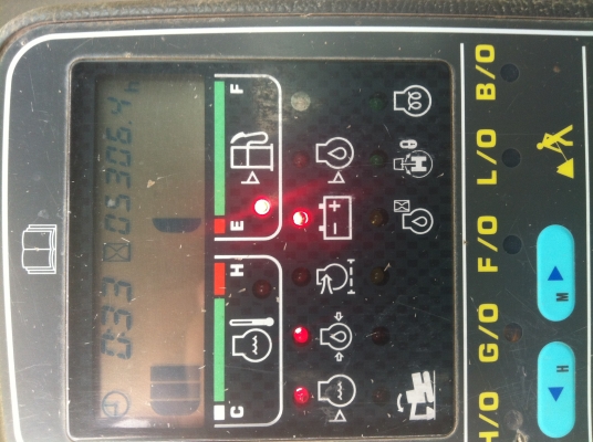 ขาย รถแบคโฮ KOMATSU PC130-6K นำเข้าจากญี่ปุ่น รถปี2003 ไฟฟ้าเต็ม ทำงาน5000ชั่วโมง ติดต่อ 081-2990958 ขาย รถแบคโฮ KOMATSU PC130-6K นำเข้าจากญี่ปุ่น รถปี2003 ไฟฟ้าเต็ม ทำงาน5000ชั่วโมง ติดต่อ 081-2990958