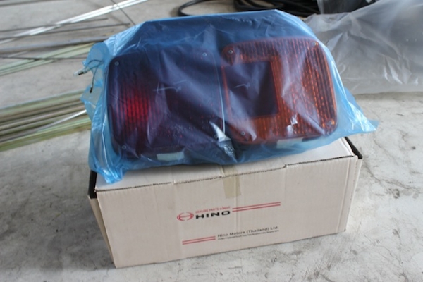 ไฟท้าย HIno - Isuzu แท้ ใหม่