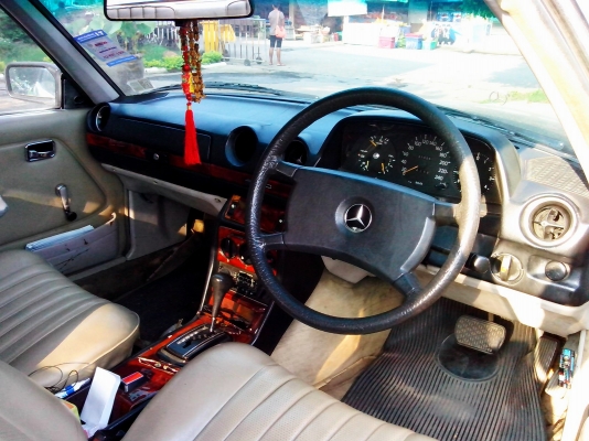 เบนซ์ 2 ประตู