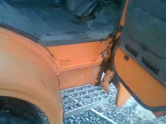 ขายหกล้อดั้มNISSAN- CP-160 สวยเดิมๆ