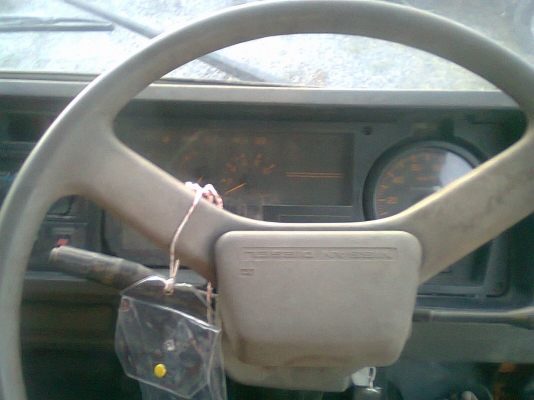 ขายหกล้อดั้มNISSAN- CP-160 สวยเดิมๆ