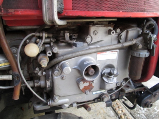 รหัส:12000940รถขนย้ายสินค้าพืชเกษตรเครื่องดีเซลE-HMขนาด7.0PSกะบะกว้าง85X105www.nihonmono.com